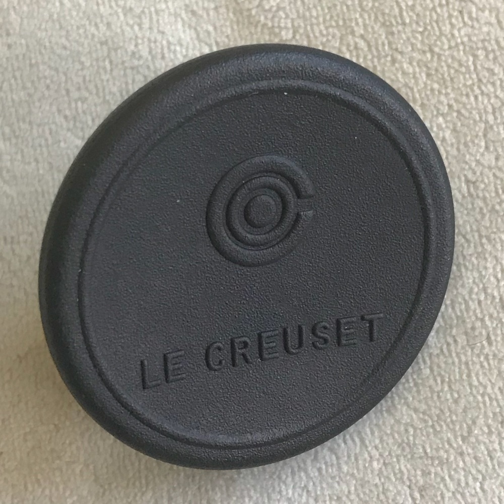 Le Creuset Small Bakelite Replacement Knob - black